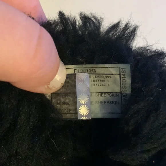 Bailey Button Ugg Short Ankle Boot - Picture 9 of 9